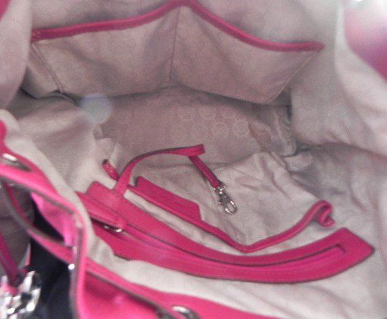 Michael Kors Borse da donna: MICHAEL KORS MK Leder Beutel Tasche magenta/silber gepflegt – Usato da Basel venduto da FRAU.ZAUBER.MOND 4