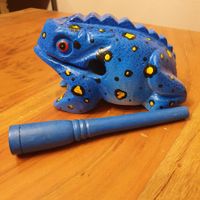 Guiro Percussion "Klangfrosch" blau, handbemalt & unbenutzt