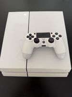 PS4 Weiss 500 GB mit Zubehör & Spielen