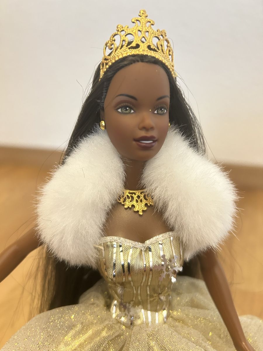 Bambole: Barbie/Christie Celebration Millenium 200 – Usato da Thalwil venduto da Centrone