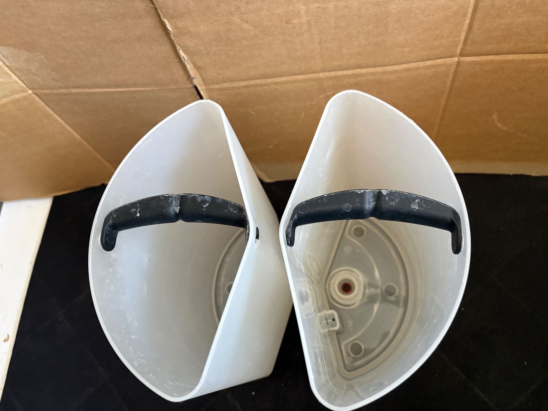 Nespresso Macchine per caffè & Macchine per espresso: 2x Wassertank + 2x Deckel für Nespresso Gemini – Usato da Lausen venduto da sen_jm7c 2