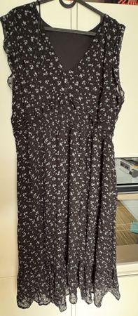 Kleid Marine blau geblümt Grösse 46