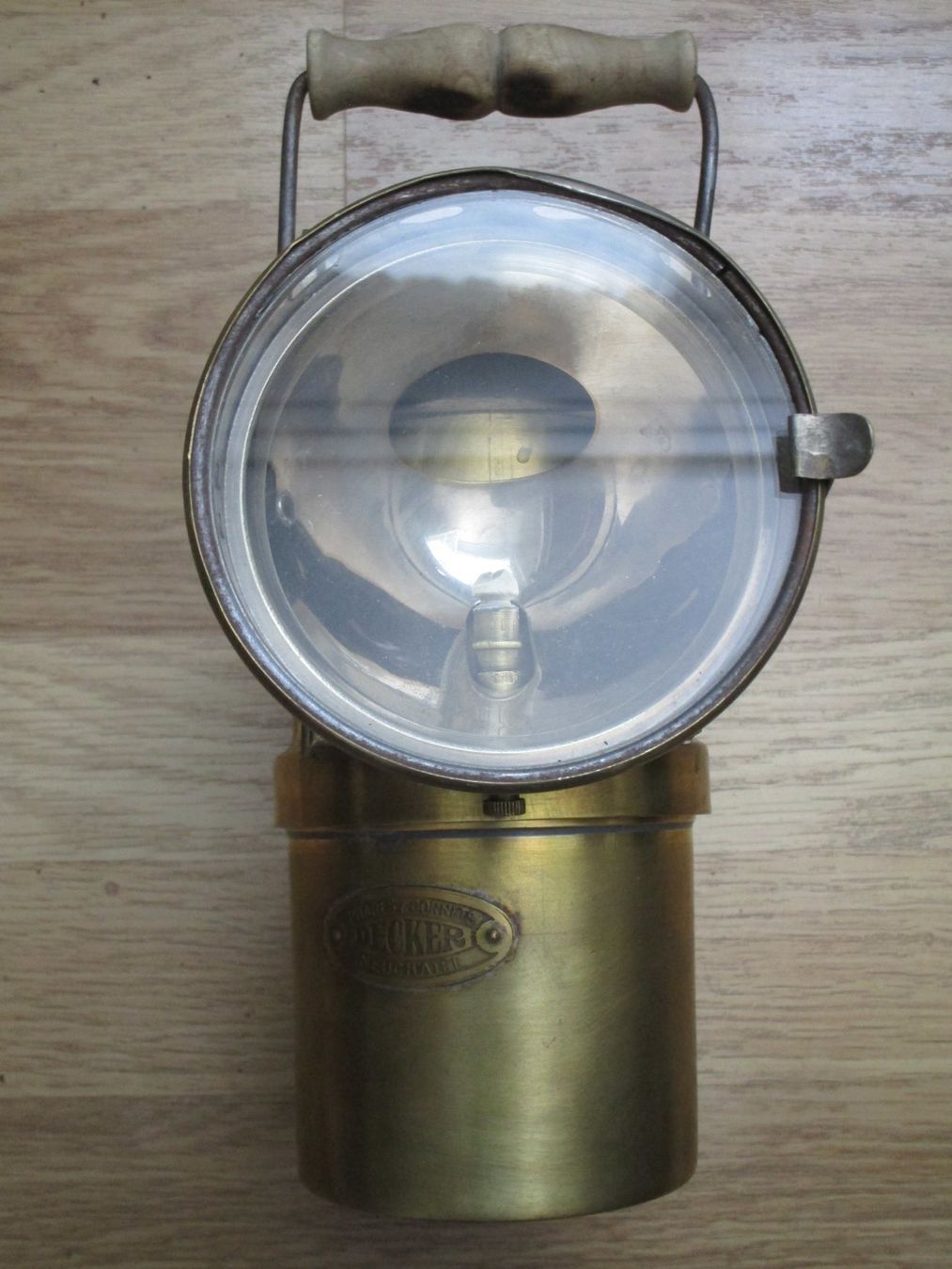 Lampes: Antike Karbitlampe  DECKER NEUCHATEL – D'occasion à Heimberg par Lupo57 1