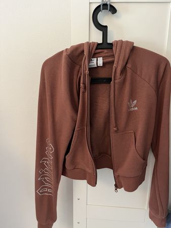 Adidas Hoodie mit Glitzerprint 