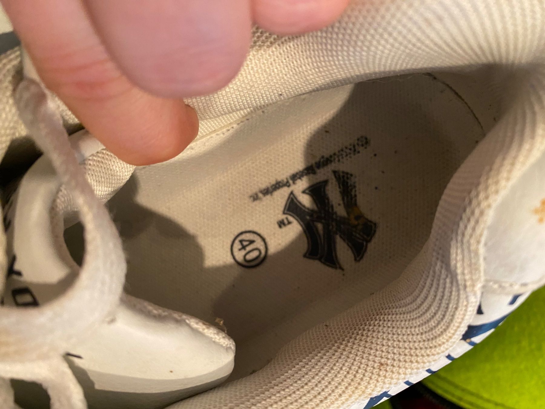 Chaussures hommes: Schuhe New York Yankees – D'occasion à Bellach par S.Kyra 1