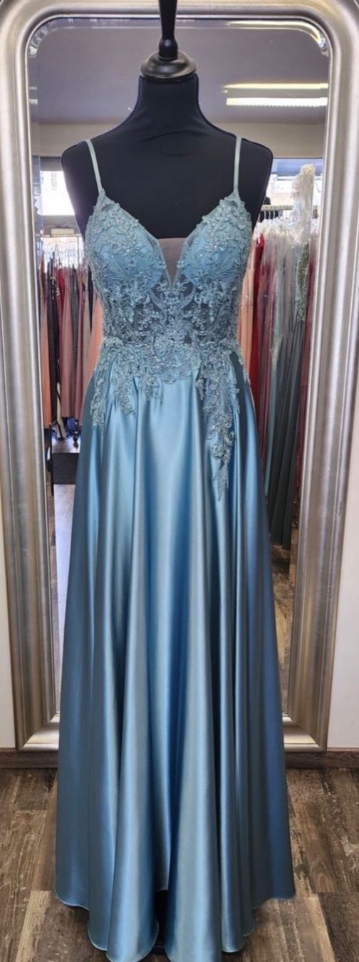 Kleider: Elegantes Abendkleid mit Spitze Gr. 34 – Neu (gemäss Beschreibung) aus Schlatt ZH von xhesiesi