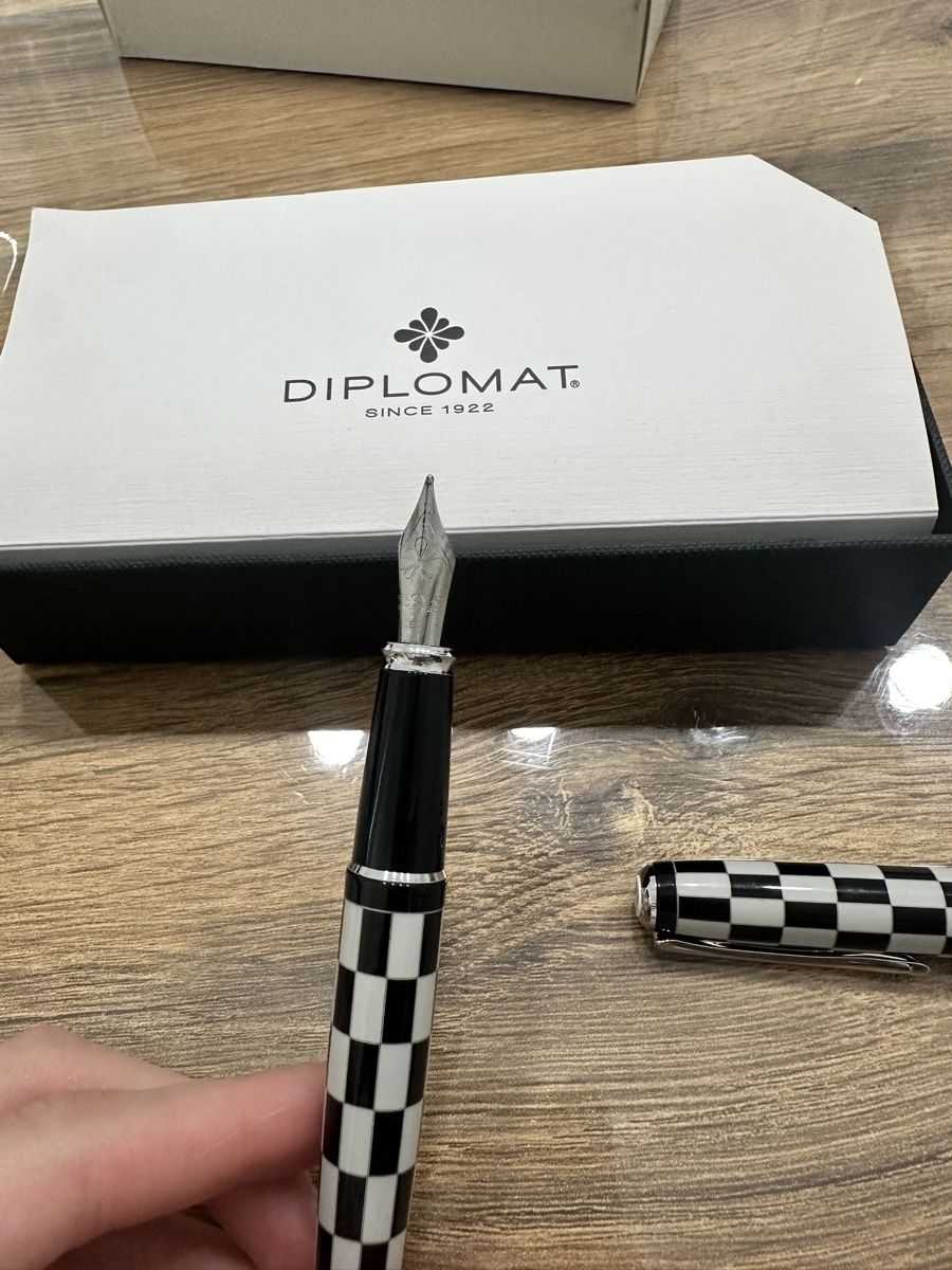 Penna & Evidenziatori: Diplomat Excellence Füllfederhalter – Nuovo (secondo la descrizione) da Tuggen venduto da kat_xd6f 3