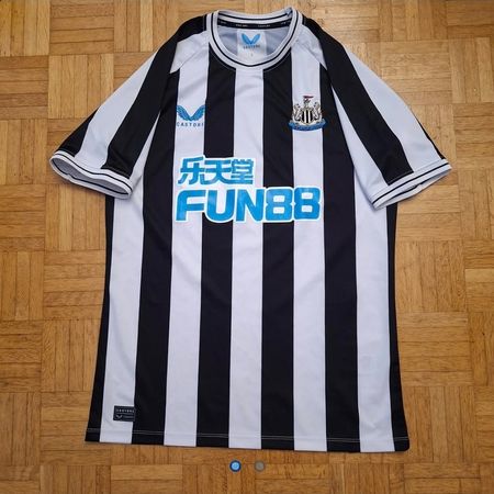 Newcastle United Heimtrikot 22/23 in Grösse L