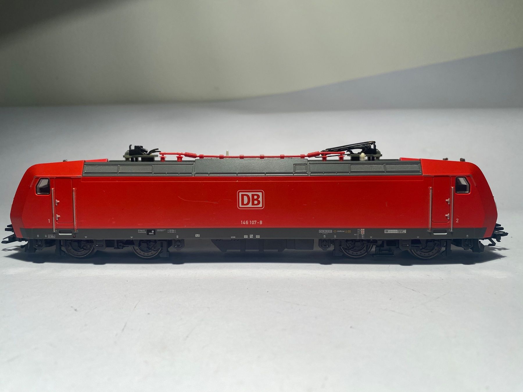 Trix Modellini di ferrovie: Trix E-Lok BR146 DB rot 146 107-8, DC Digital – Usato da Buchrain venduto da Modellbahn11