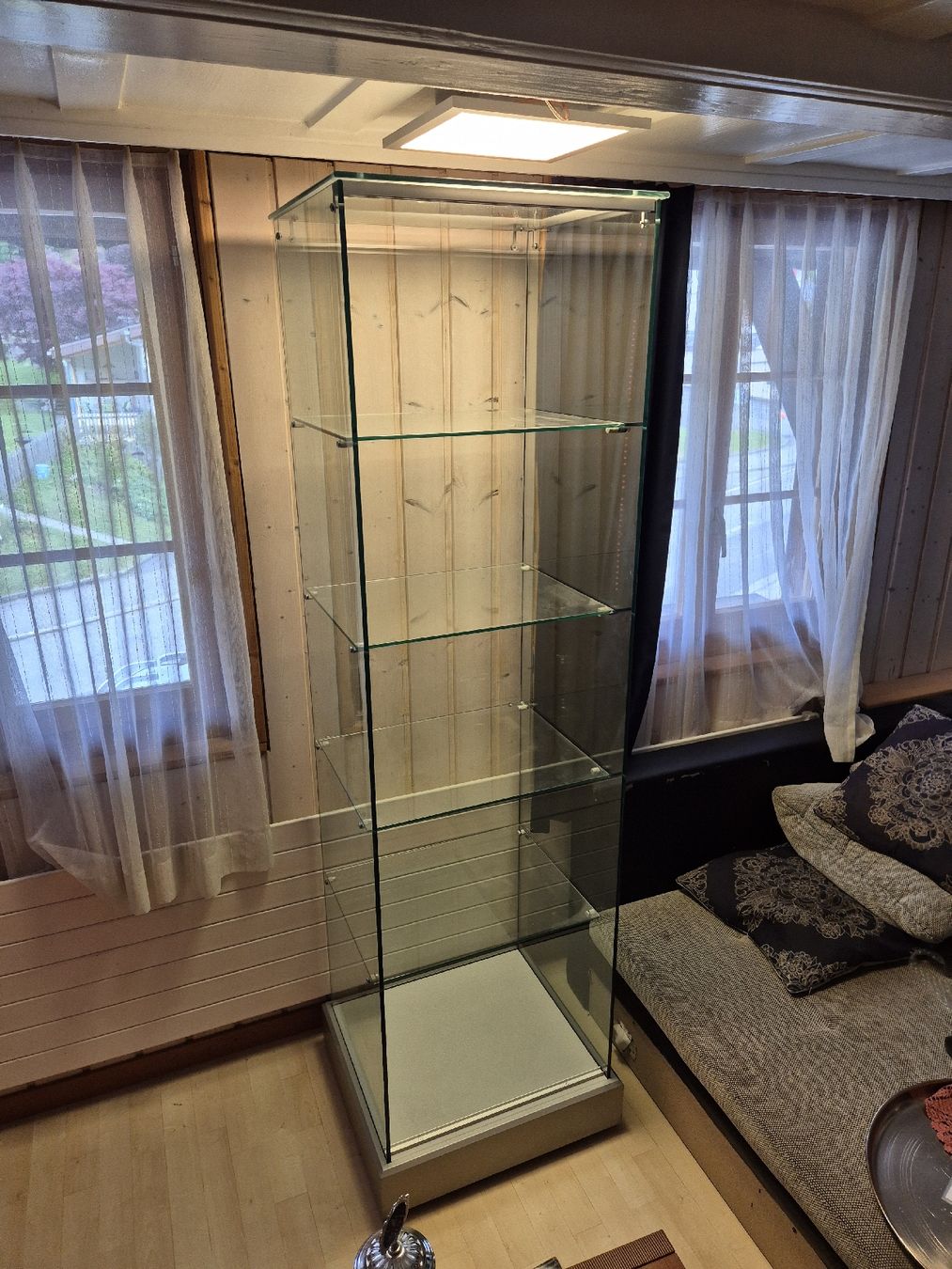 Vitrines: Vitrine – D'occasion à Heimiswil par PoloGT2