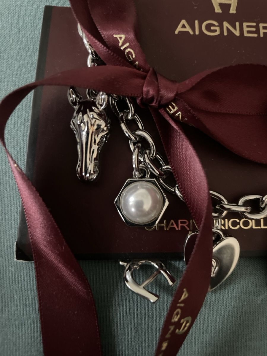 Ciondoli: Aigner Silber Charm neuwertig original – Nuovo e nell'imballaggio originale da Basel venduto da Blumi_13 3