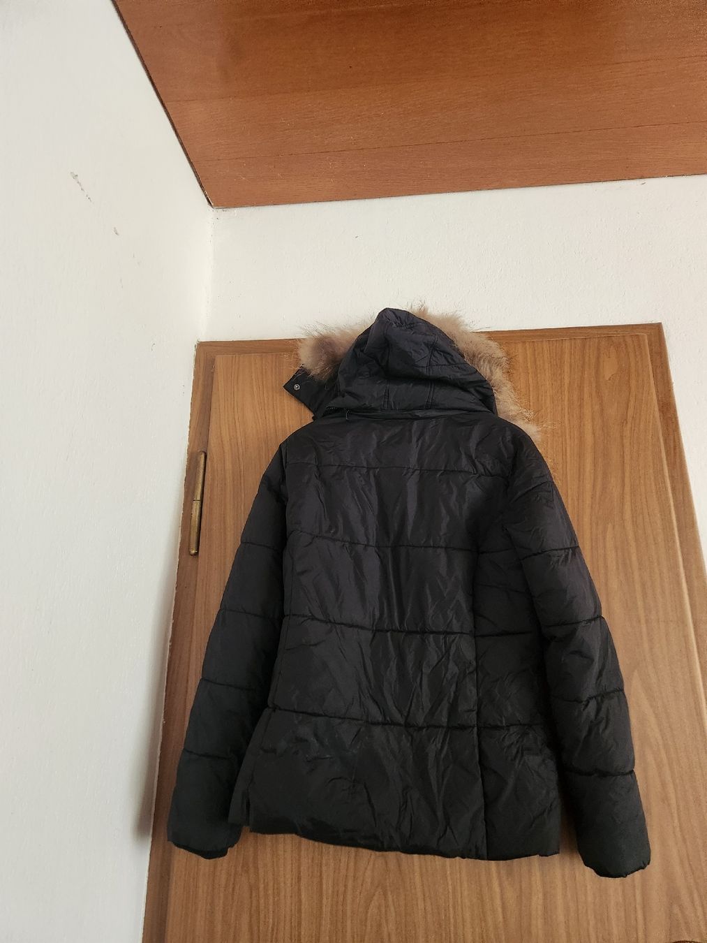 Cappotti: Doudoune BELAIR capuche fourrure T1  – Usato da Niedergösgen venduto da Eva2410 1