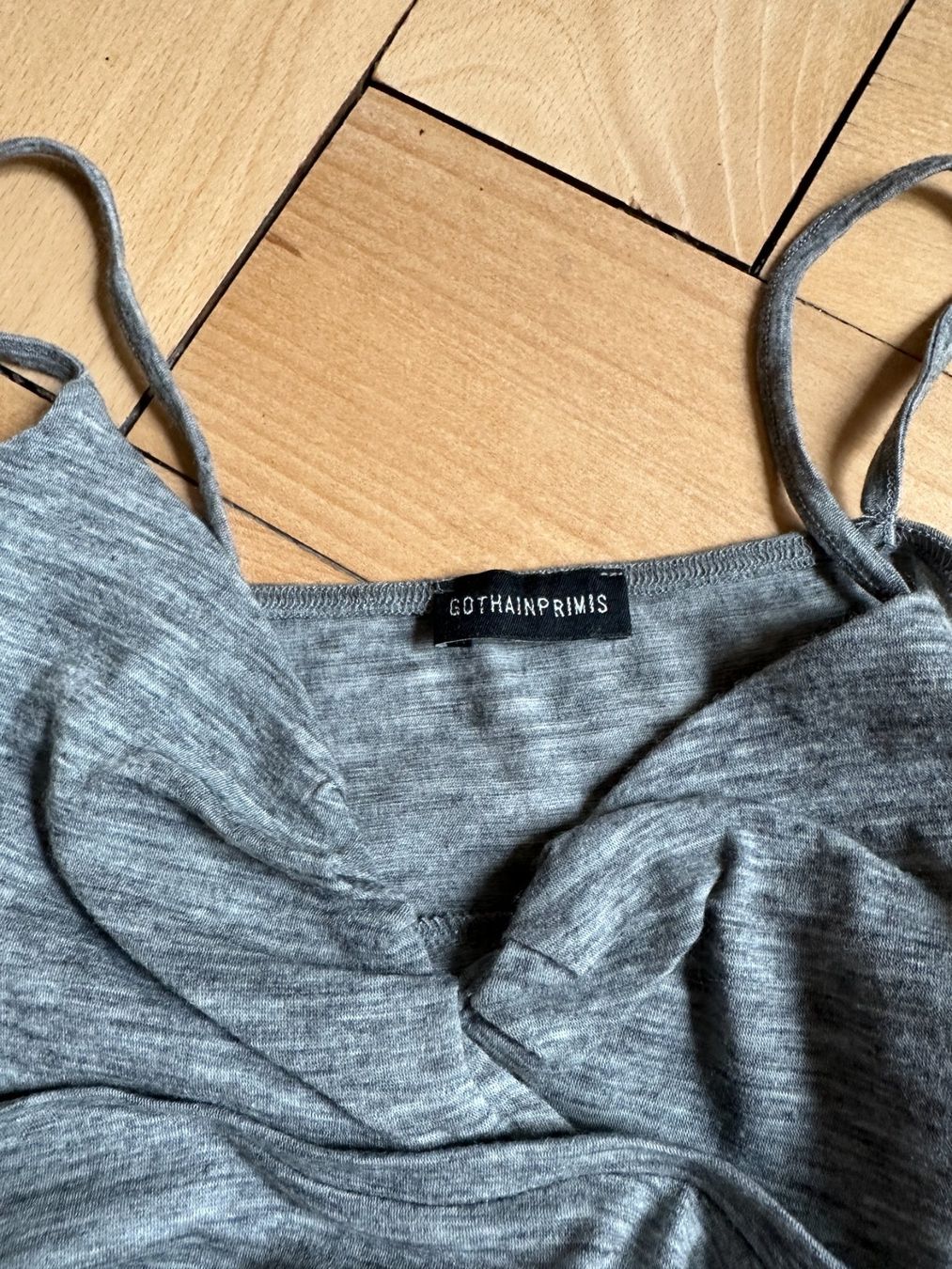 Tops: GOTHAINPRIMIS - Top grau aus Wolle S – Gebraucht aus Zürich von Diazaio 3