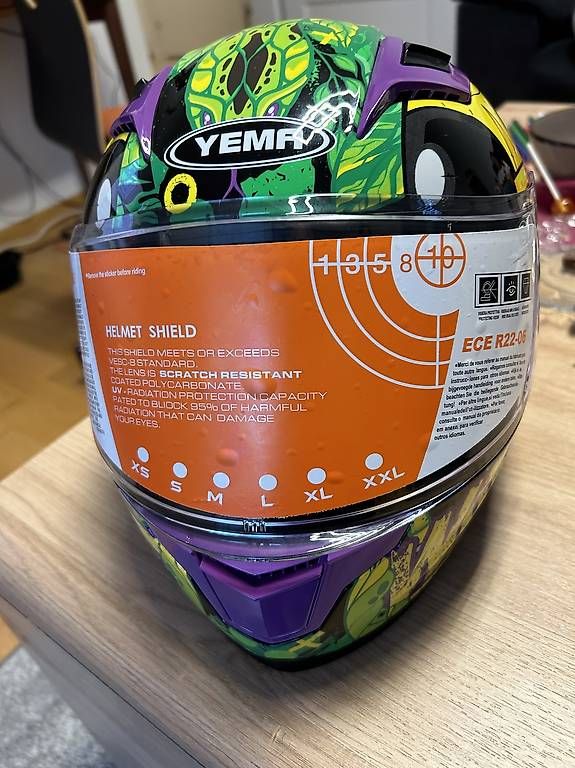 Caschi: Kinderhelm – Usato da Brüttisellen venduto da Jacky0106