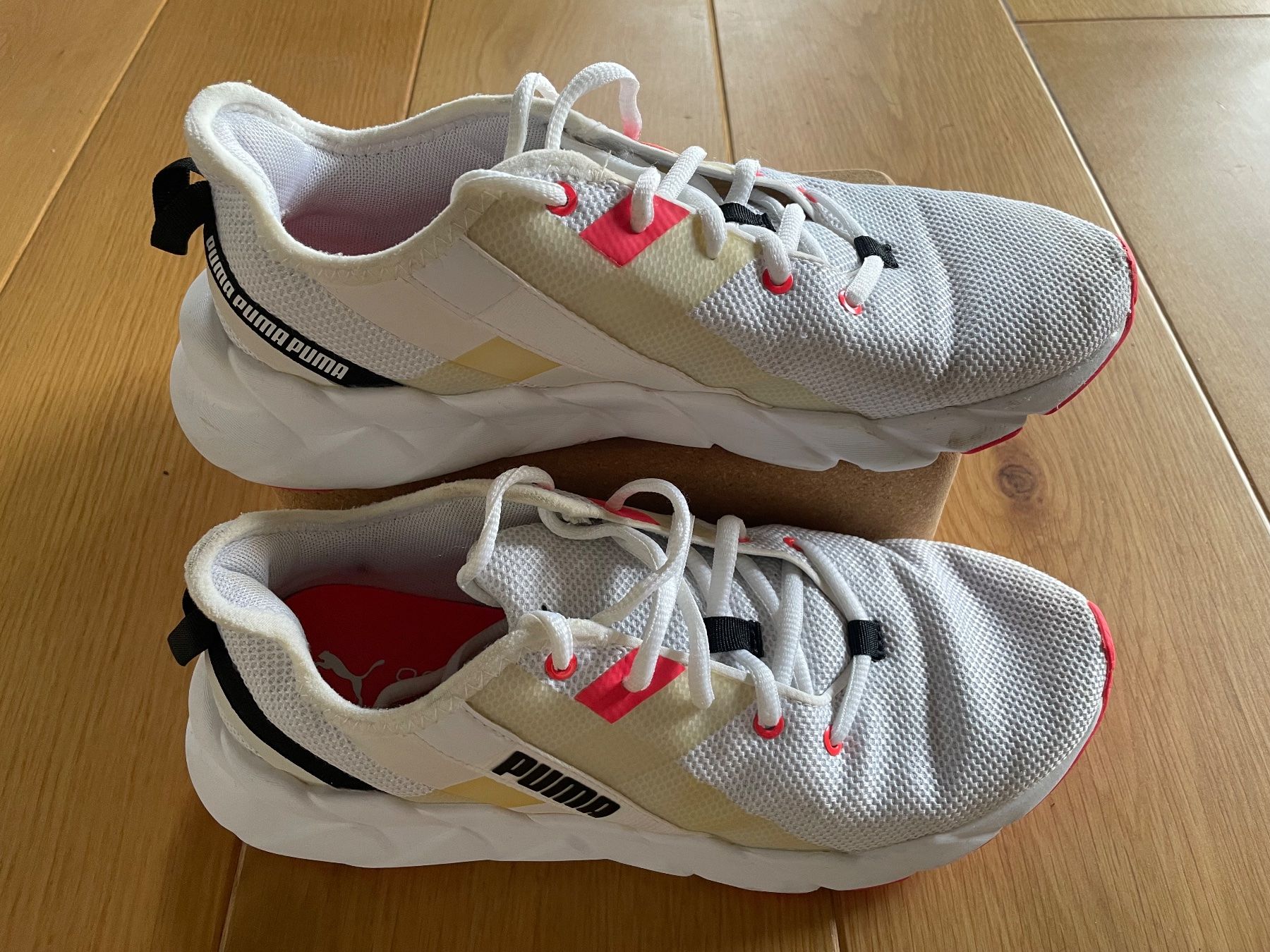 Puma Scarpe da donna: Tolle Puma-Sportschuhe – Usato da Vico Morcote venduto da Muru 3