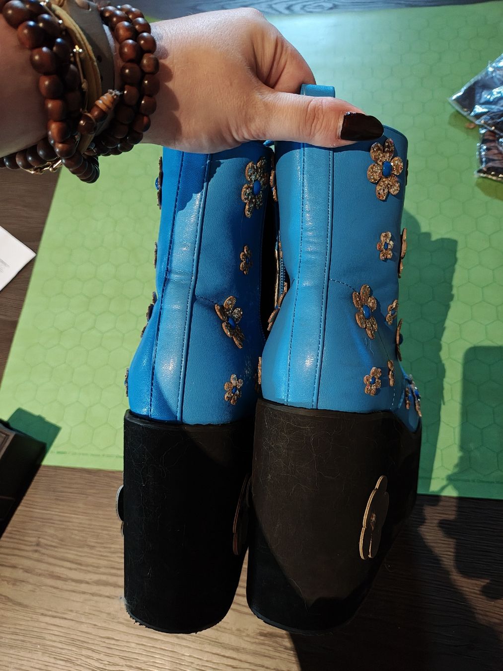 Scarpe da donna: Koi platform boots – Usato da Mönchaltorf venduto da Llyrian 4