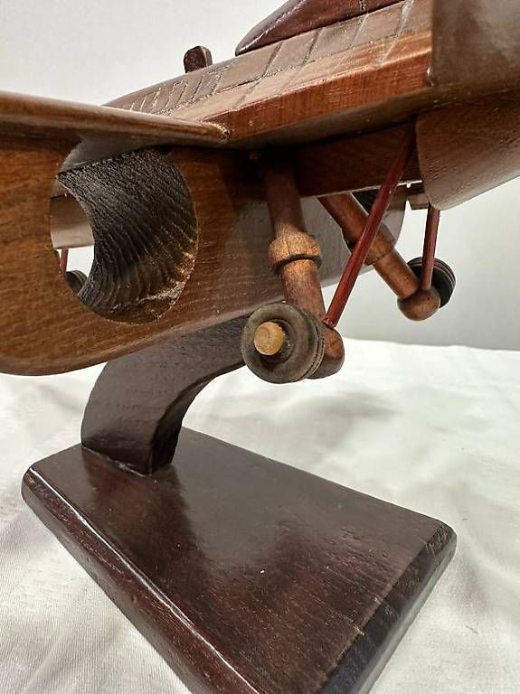 Kit di modellismo & Modellini statici: Handgeschnitztes Holzmodell Kampfjet auf Sockel – Usato da Obernau venduto da Arche_Noah_Brocki 8