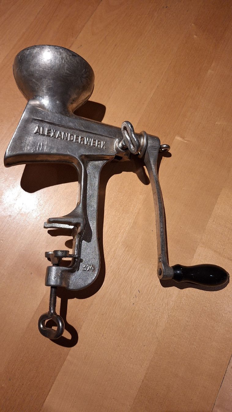 Elettrodomestici da cucina: Fleischwolf Alexanderwerk 374 – Usato da Bönigen venduto da saft195619