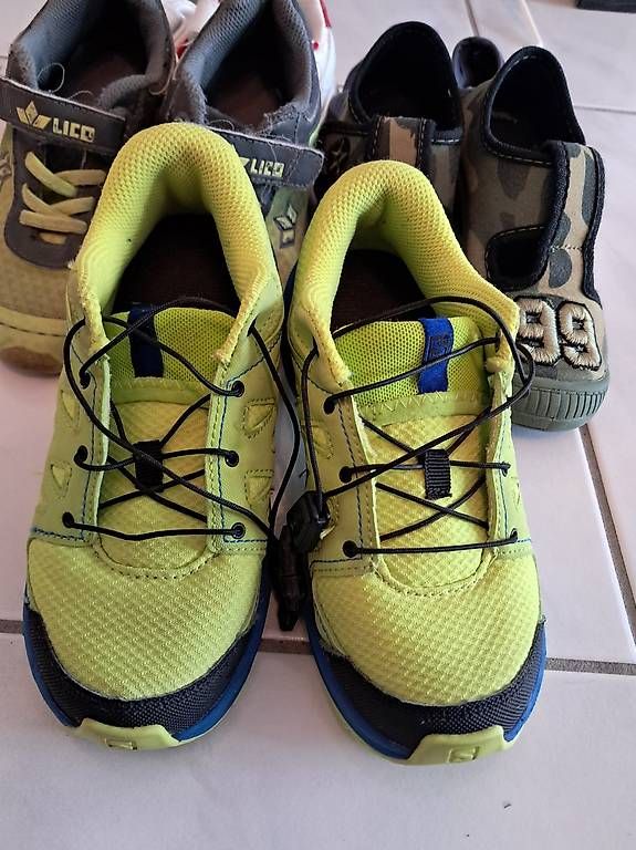 Scarpe per ragazzi: 5 Paar Schuhe Gr. 28/29 – Usato da Belp venduto da Verk976 3