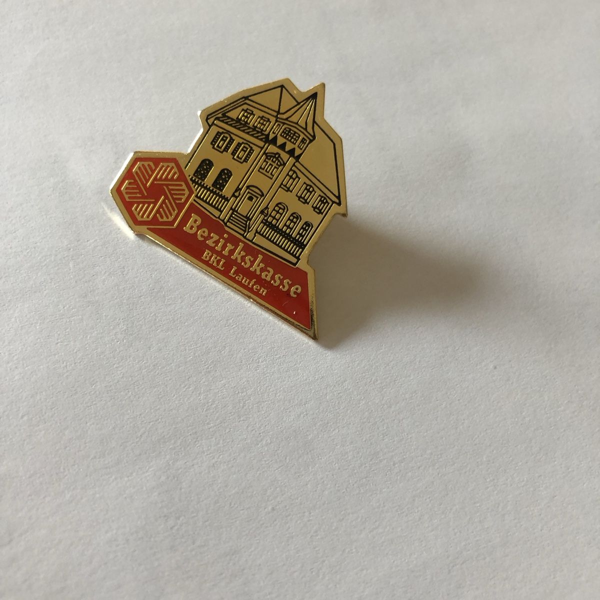 Spille & Fermagli: Pin Bezirkskasse Laufen – Nuovo (secondo la descrizione) da Laufen venduto da woody9