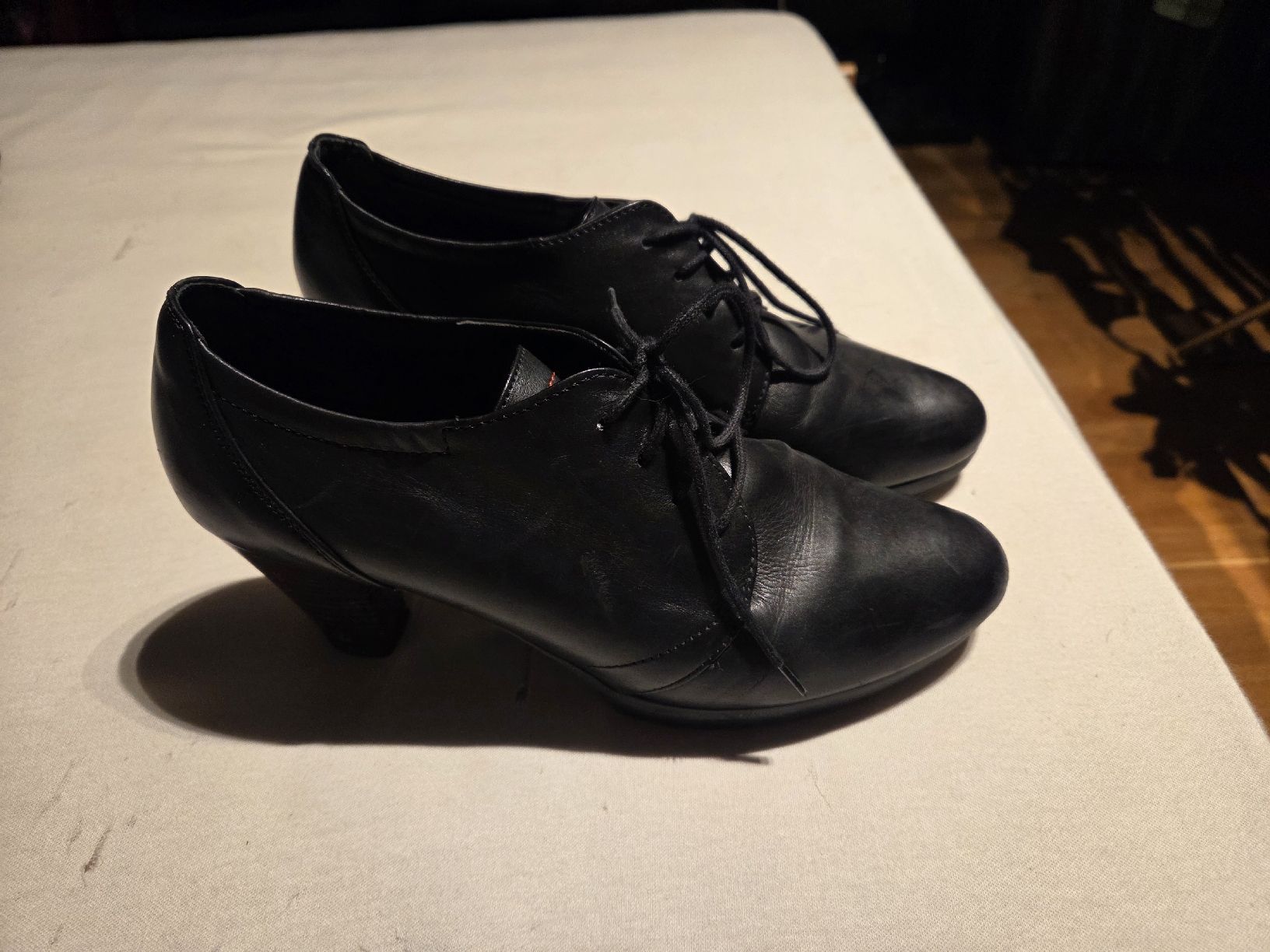 Chaussures femmes: Schnürpumps Gr. 39 – D'occasion à Winterthur par Silianebelstreif