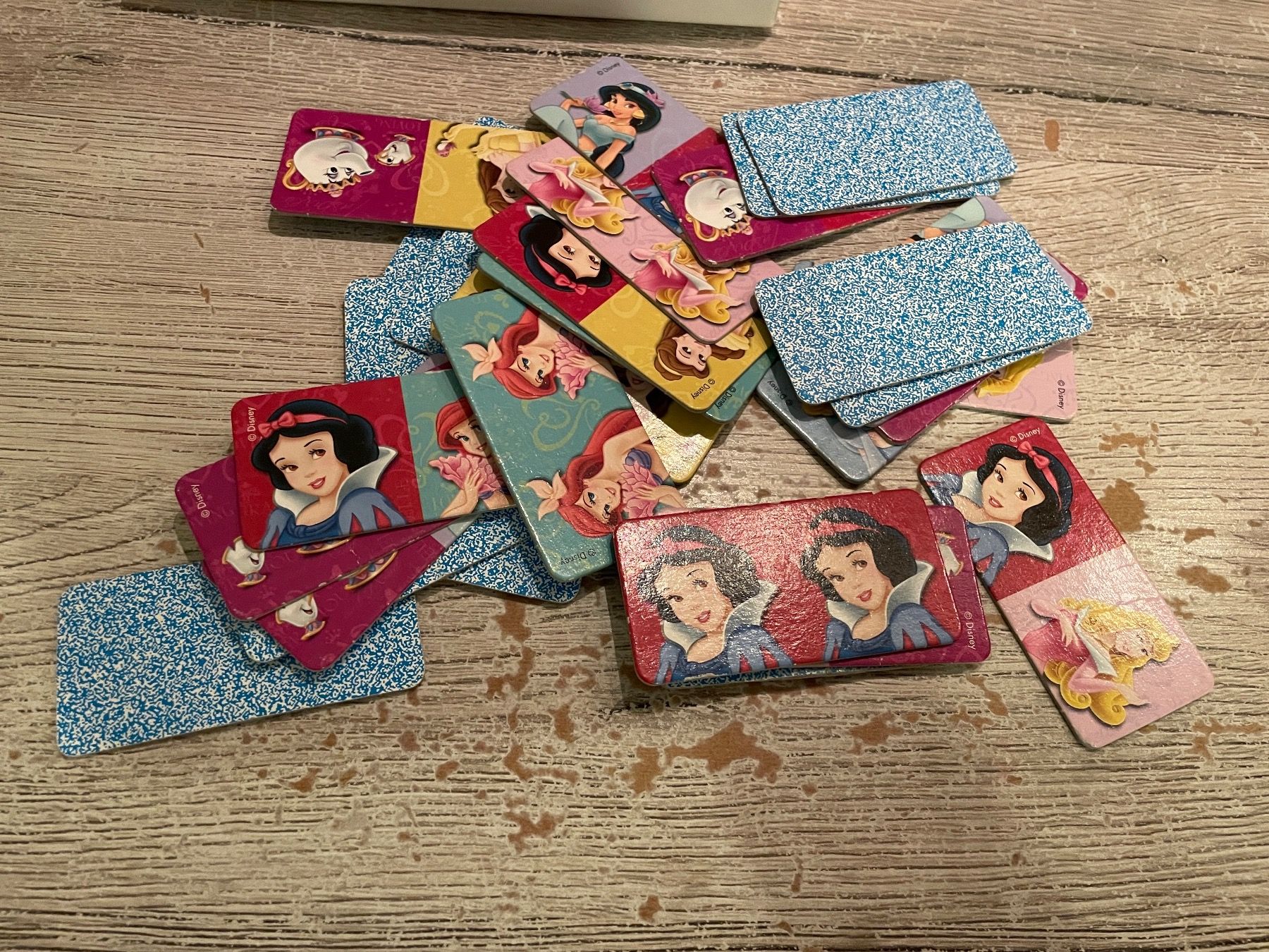 Disney Giochi: Domino Disney Princess – Usato da Neftenbach venduto da Justine76 1