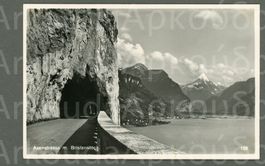 AK sw Axenstrasse UR Bristenstock,Flüelen,Marke „PAX“ ≈1945