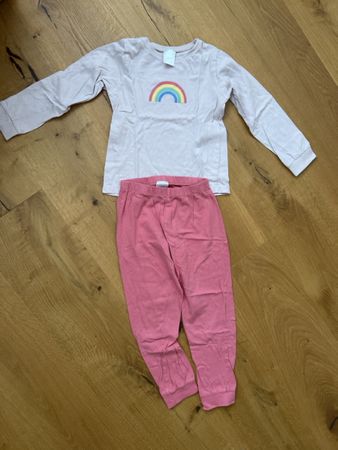 Pyjama Set Oberteil und Hose Gr. 110/116 rosa Regenbogen