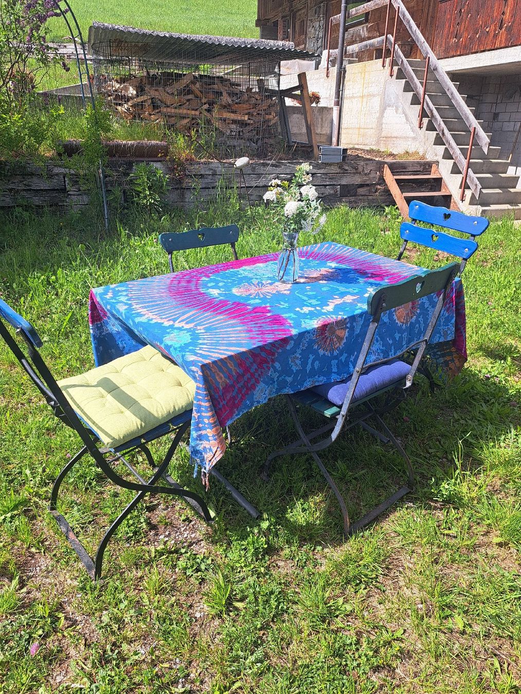 Set di tavolo e panche: Gartentisch aus Blech, klappbar, mit 4 Stühlen, antik – Usato da Fahrni b. Thun venduto da skippy99 8