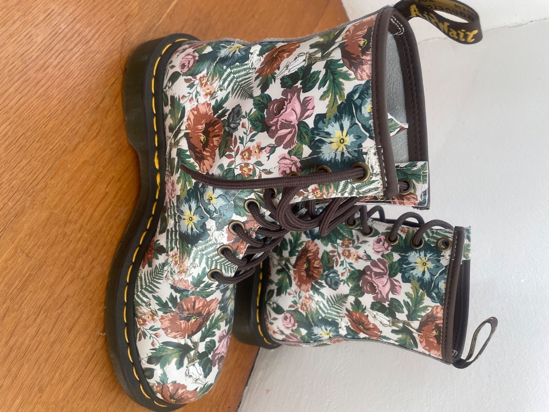 Dr. Martens Damenschuhe: Dr. Martens, Blumenmuster, 38 – Neu (gemäss Beschreibung) aus Zürich von san_z75z 3