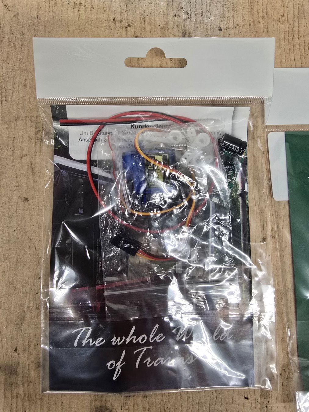 Modellini di ferrovie: ML-Train Servodecoder mit Motor, Neu, OVP, ungebraucht! – Nuovo e nell'imballaggio originale da Breitenbach venduto da gnieserli 1