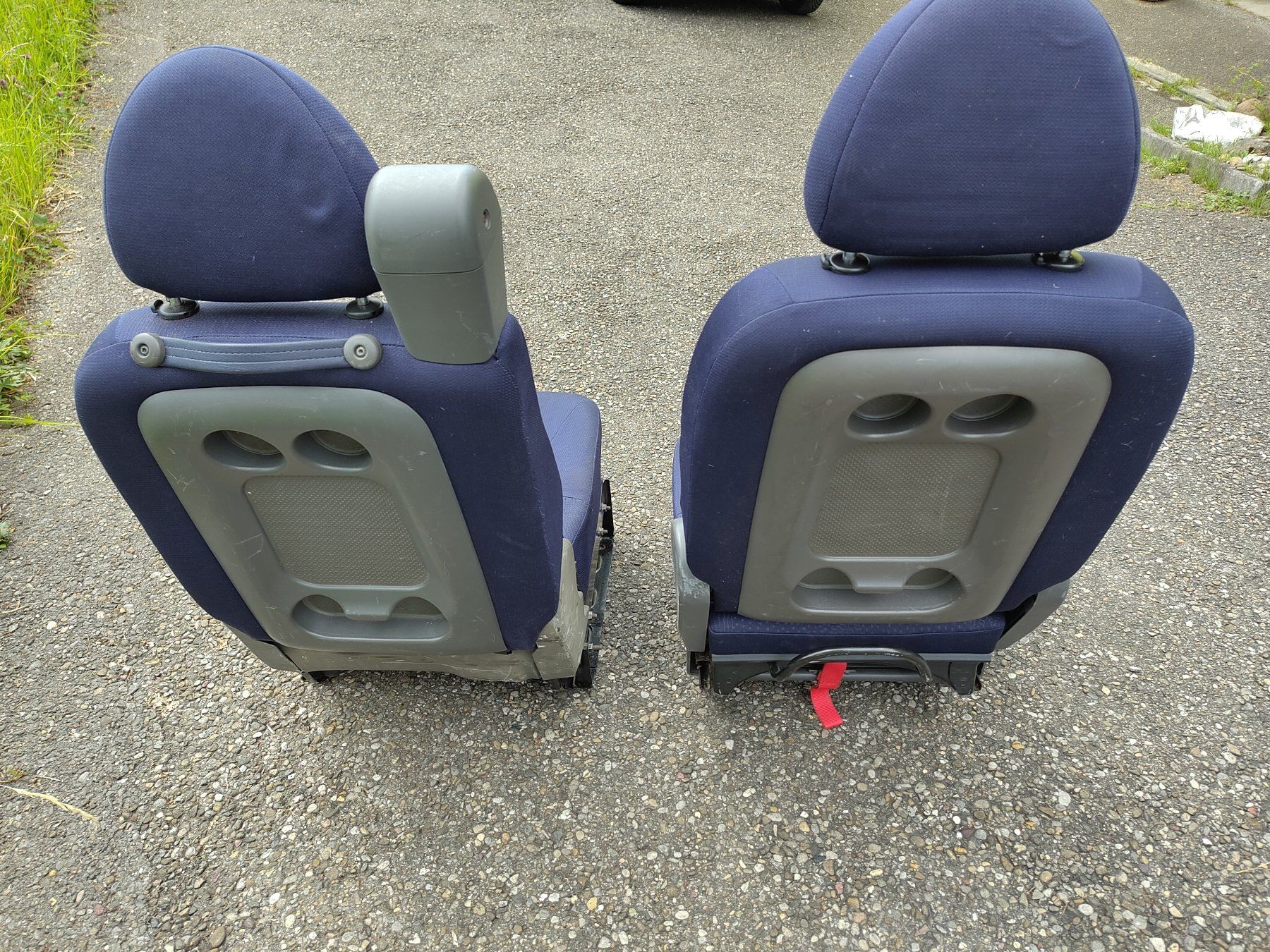 Fiat Tutti pezzi di ricambio auto: 2 Fiat Multipla Mittelsitze, vorne verschiebbar – Usato da Hombrechtikon venduto da Smorebrot99 1