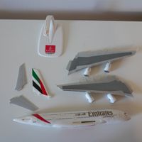 Flugzeugmodell Emirates Airbus A380-800 1/250