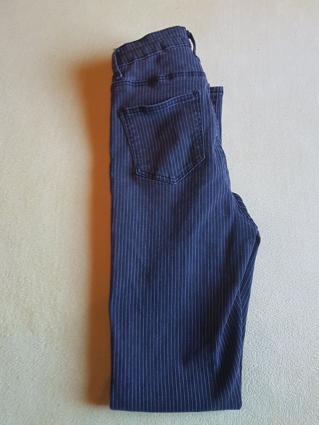 Tally Weijl Pantaloni: Pantalon taille 34 marque Tally Weijl – Usato da Villiers venduto da san_jn5w 6
