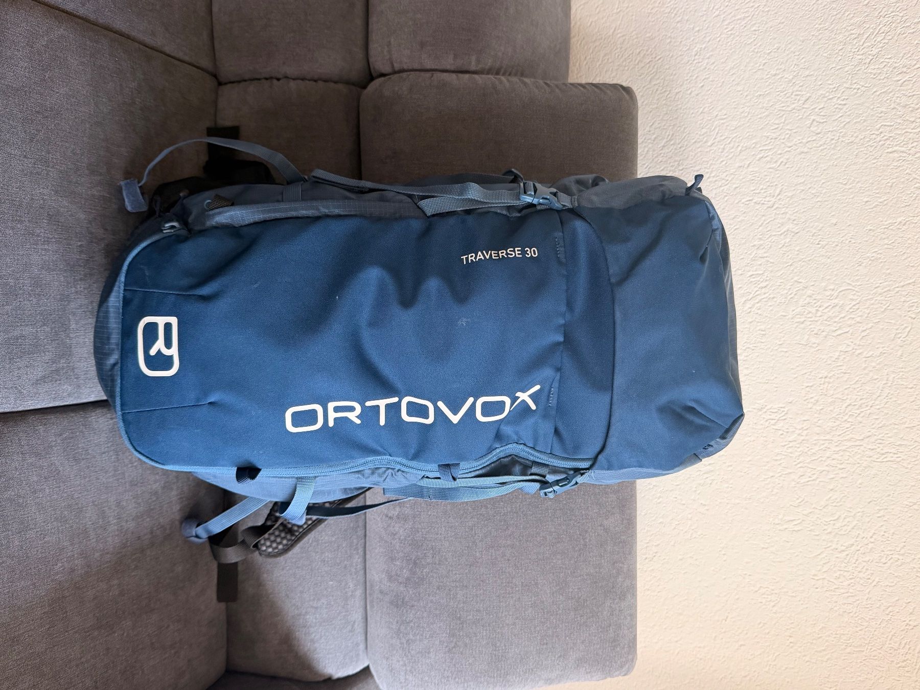 Ortovox Zaini: Ortovox Traverse 30, Blau – Nuovo (secondo la descrizione) da Bern venduto da mat_9h89