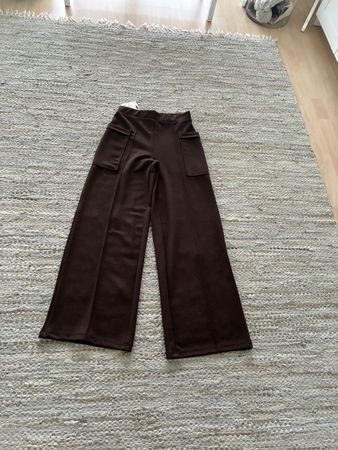 Zara  Damen braun mit Seitentaschen. Gr. S. Neu 