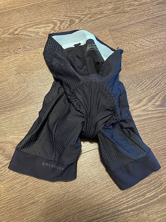 Pantaloni: Short de vélo – Usato da Epalinges venduto da car_5ysg