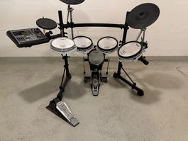 Roland TD-8 V-Drums E-Drum Set