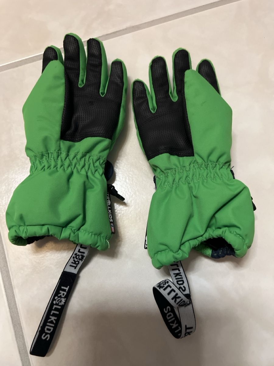Kinderhandschuhe: Trollkids Handschuhe Gr. 4,5 – Gebraucht aus Wallisellen von SPKWichtel 1