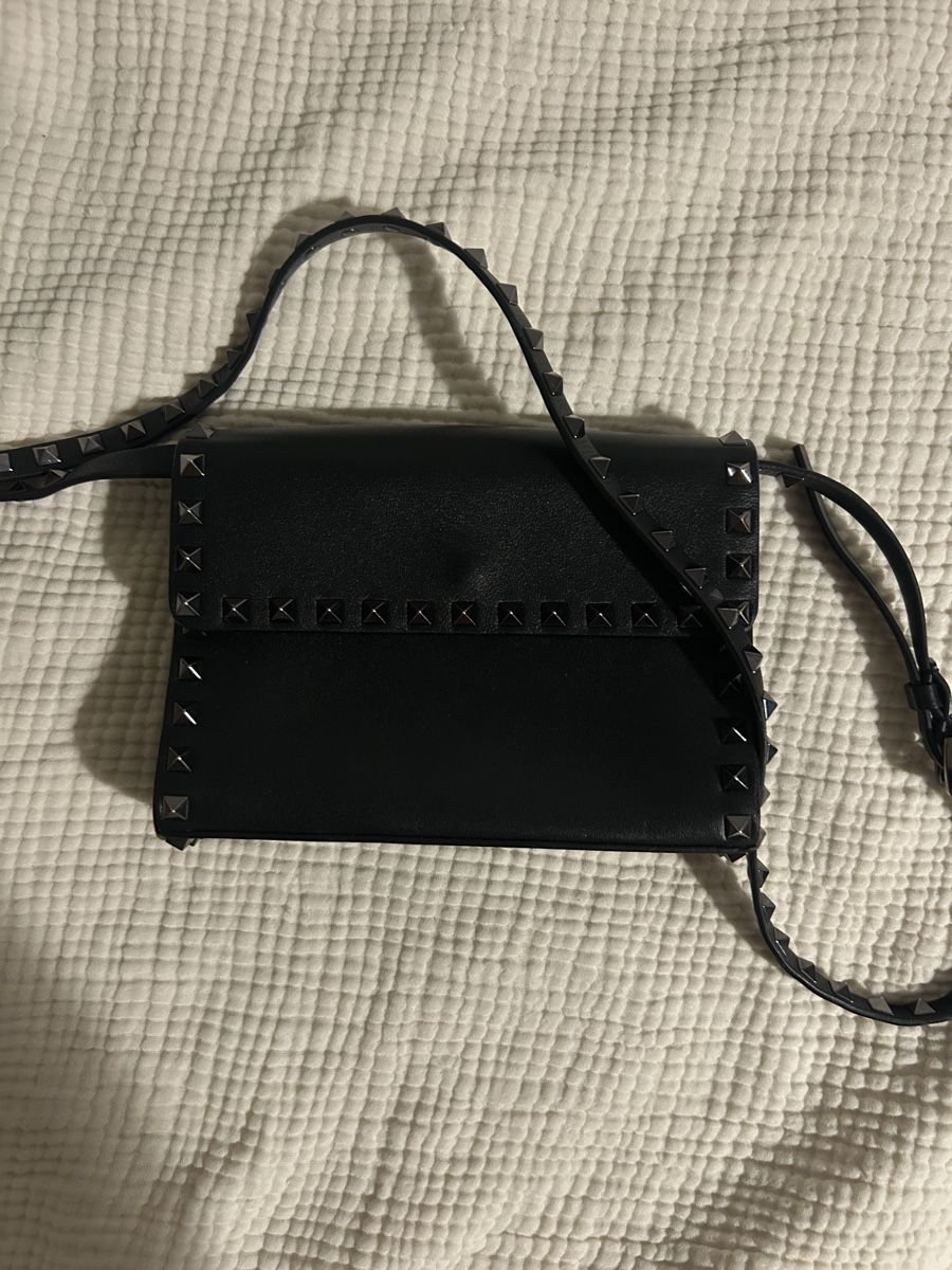 Valentino Taschen für Damen: Valentino Rockstud bag – Neu (gemäss Beschreibung) aus Horgen von mar_9yv7