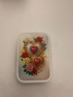 Wunderschöne Schmuckbox mit funkelnden Steinchen