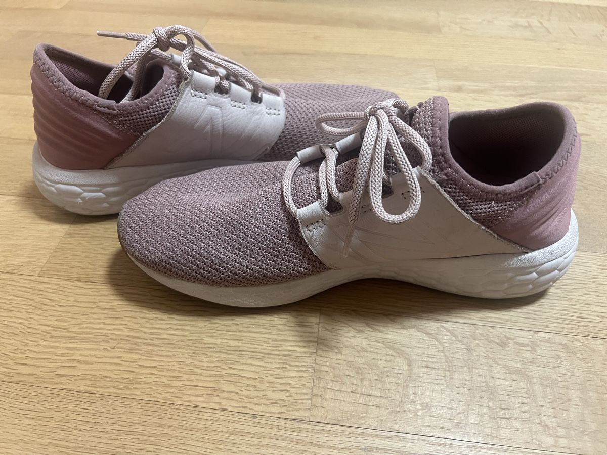 New Balance Scarpe da donna: New Balance Sneaker, Grösse 41.5 – Usato da Stetten AG venduto da Kerstin_W 2