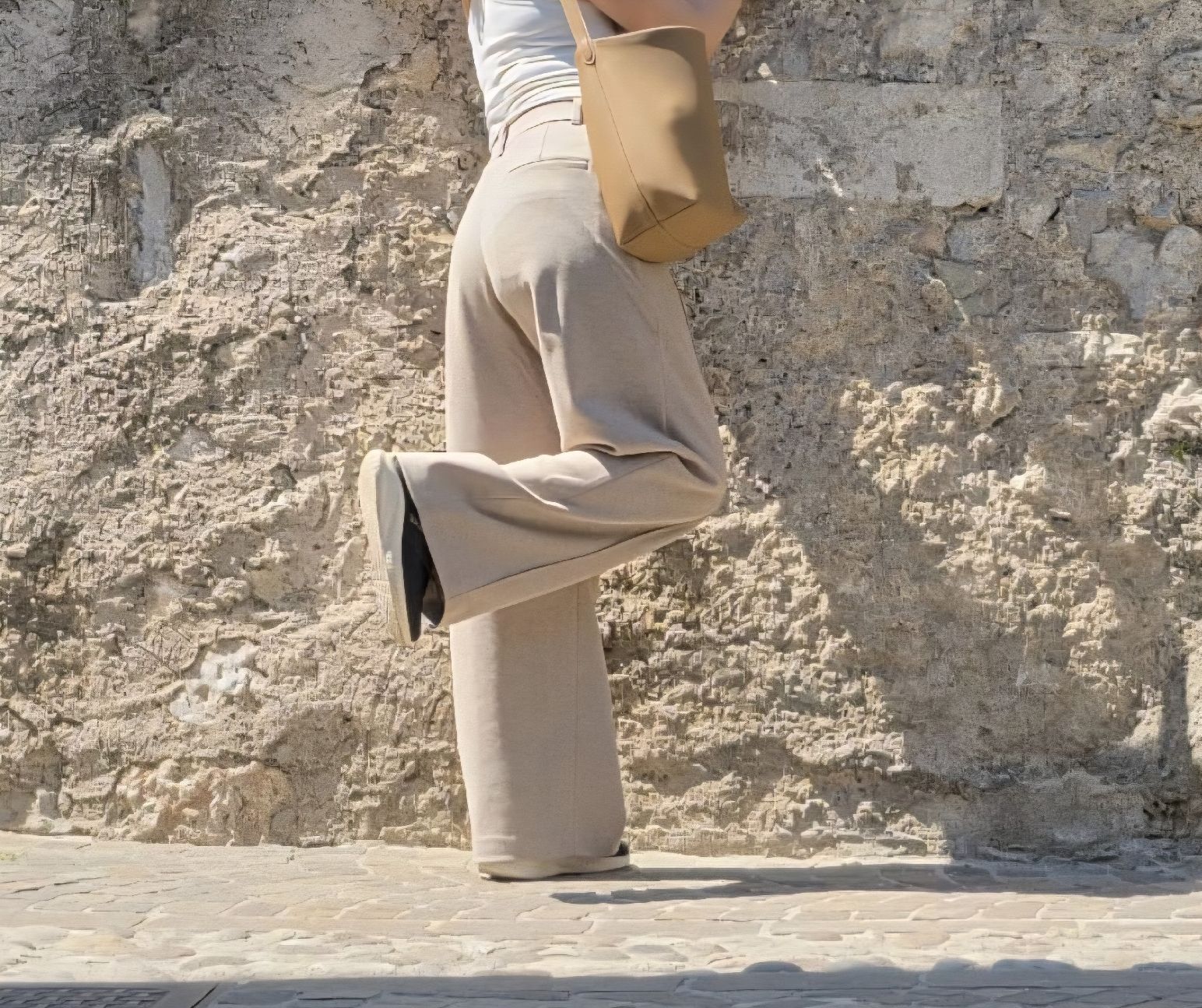 Uniqlo Pantaloni: UNIQLO Beige Trousers  – Usato da Turbenthal venduto da apr_h7z2 6