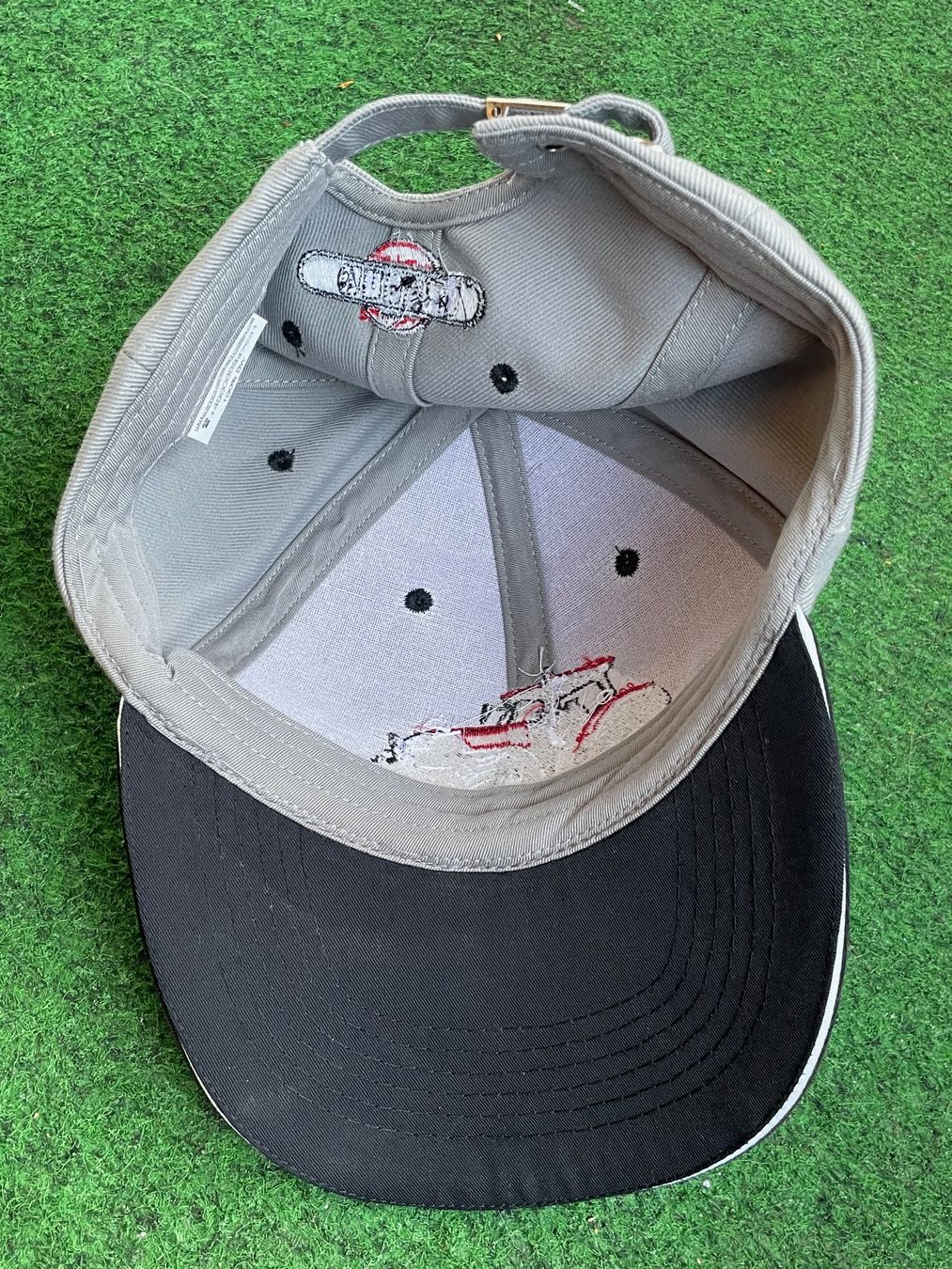 Copricapi, berretti & cappellini: Vintage Y2K Cap Traktor embroidered – Usato da Zürich venduto da le_souk 4