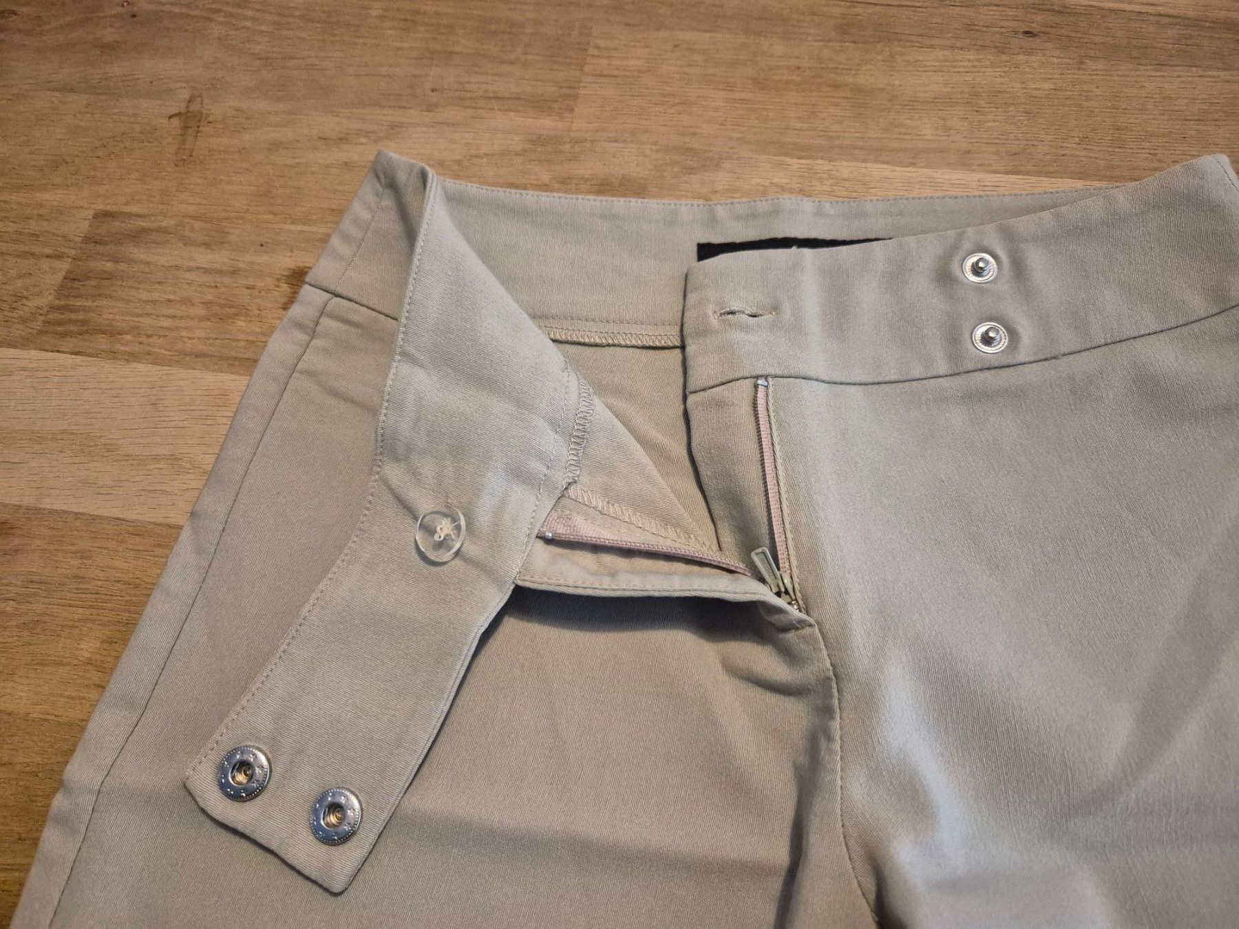 Pantaloni: schöne Hose Gr. 32 – Nuovo (secondo la descrizione) da Urtenen-Schönbühl venduto da Lari1 3