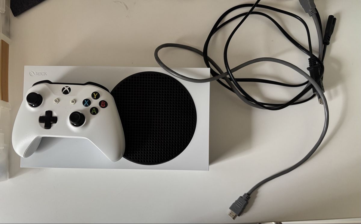 Microsoft Konsolen: Xbox Series S 512gb mit Controller – Gebraucht aus Baar von nic_7hrl