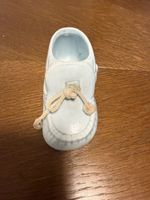 Keramikschuh Baby hellblau Schnürung als Deko