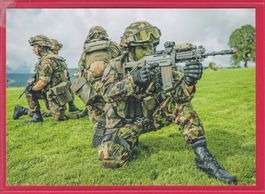 FALLSCHIRMAUFKLÄRER MIT 5.6mm STGW 04/07