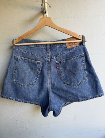 Levi's High Waisted Mom Shorts Grösse 30 Denim
