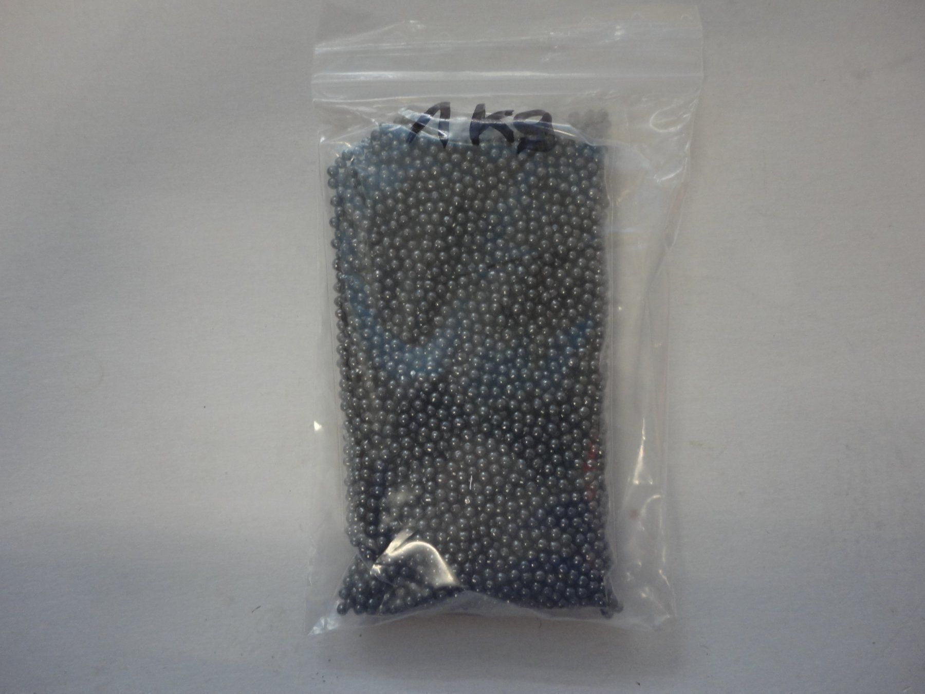 RC Kits de montage: 1Kg Bleikügelchen – Neuf avec emballage d'origine à Horgen par RcModell